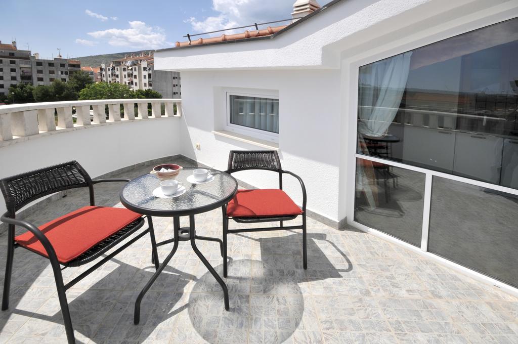 Apartments Villa Lida Trogir Exterior foto